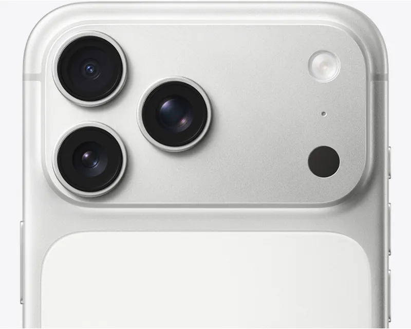 iPhone 17 Pro Max 1TB Silver — UAE version — Photo 2 of 3