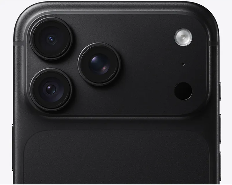 iPhone 18 Pro Max 2TB Black — US version — Photo 2 of 3