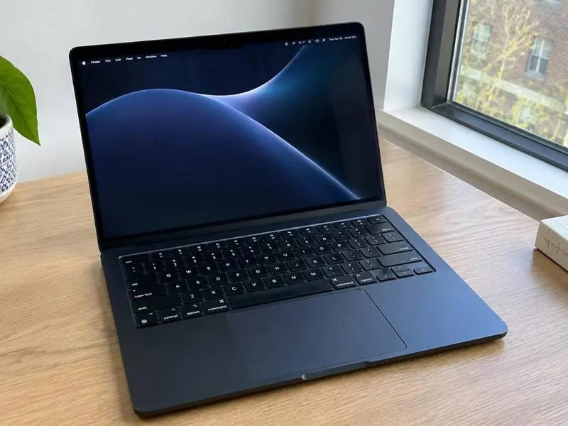 MacBook Air M2 13" 8GB / 256GB Midnight