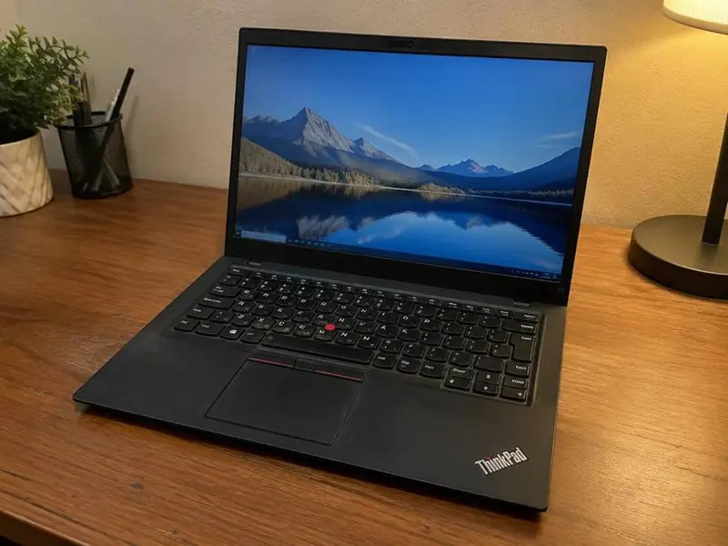 Lenovo ThinkPad X1 Carbon Gen 11 i7 / 16GB / 512GB